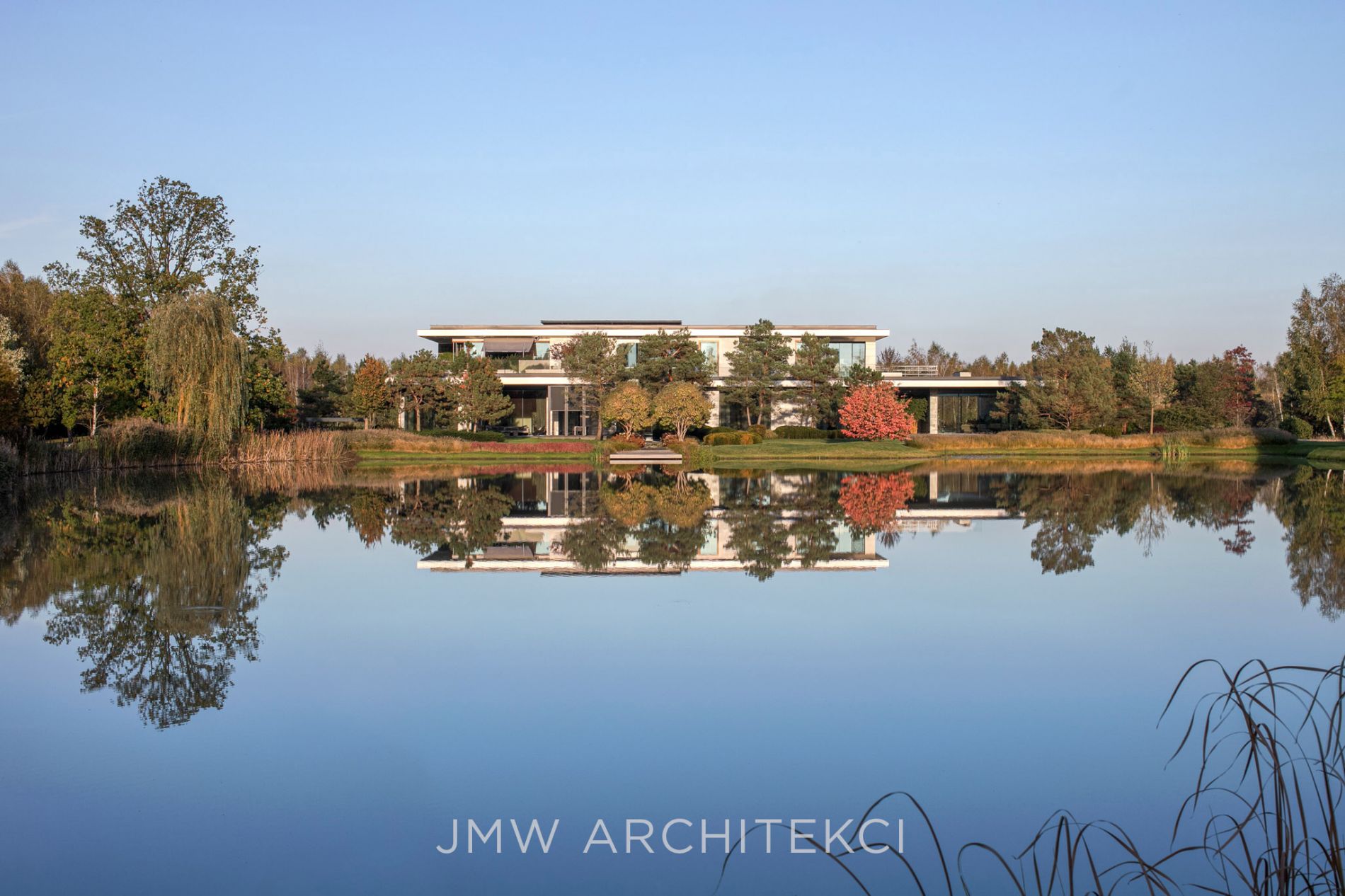 jmw-lakefront-residence-11-1.jpg